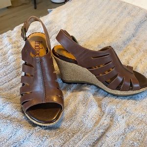 Brown Indigo by Clark’s wedge sandal size 6